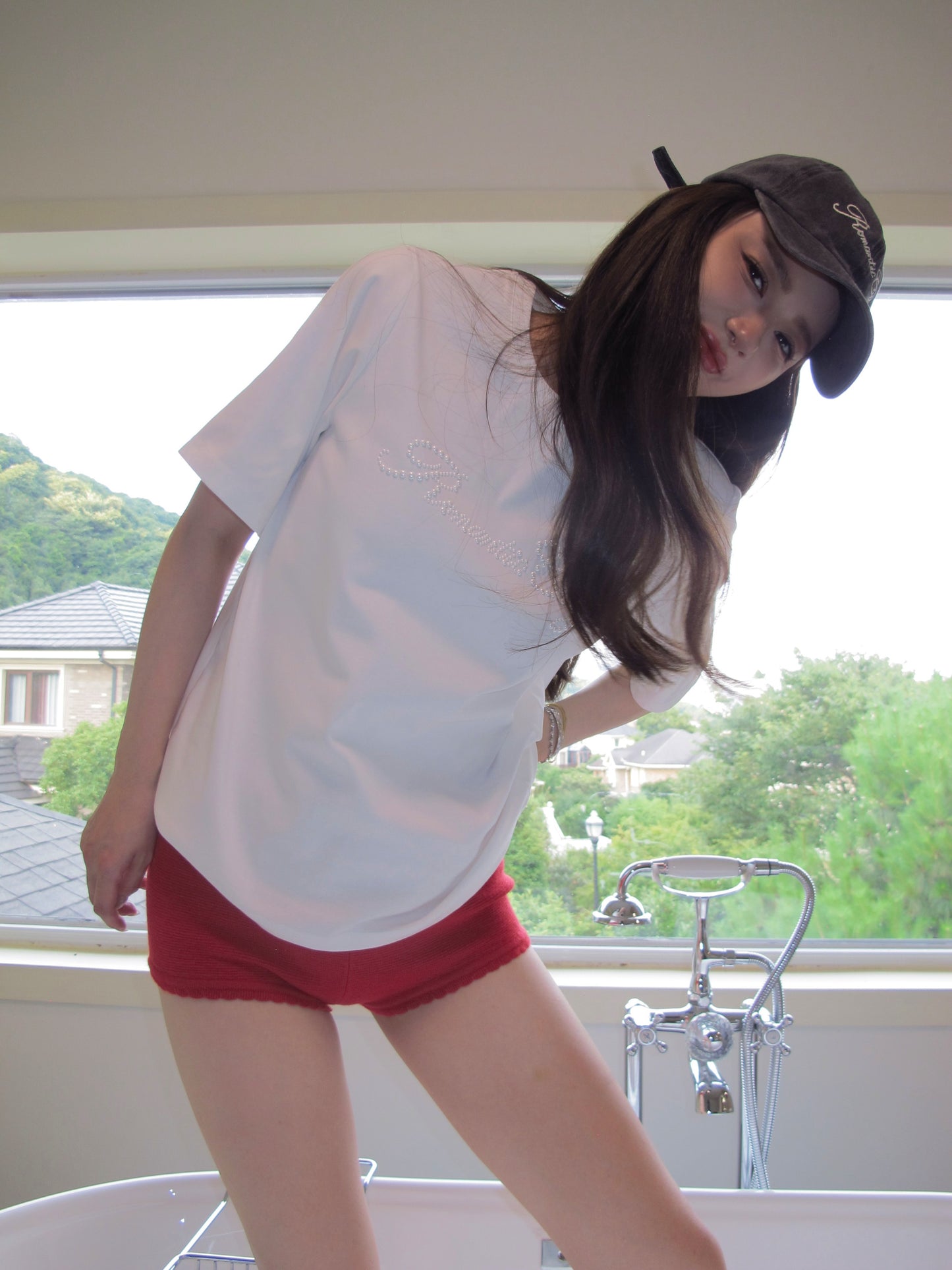 Perl white rate tee