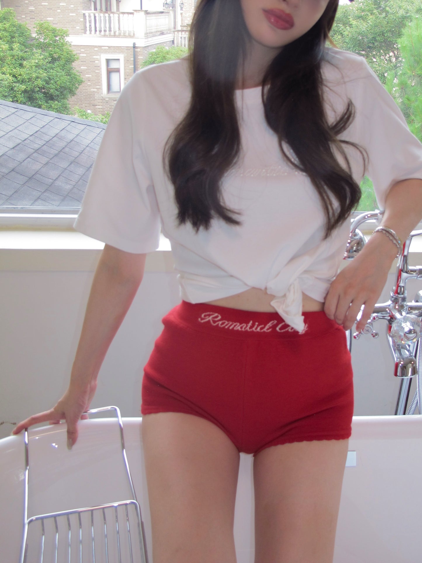 Perl white rate tee